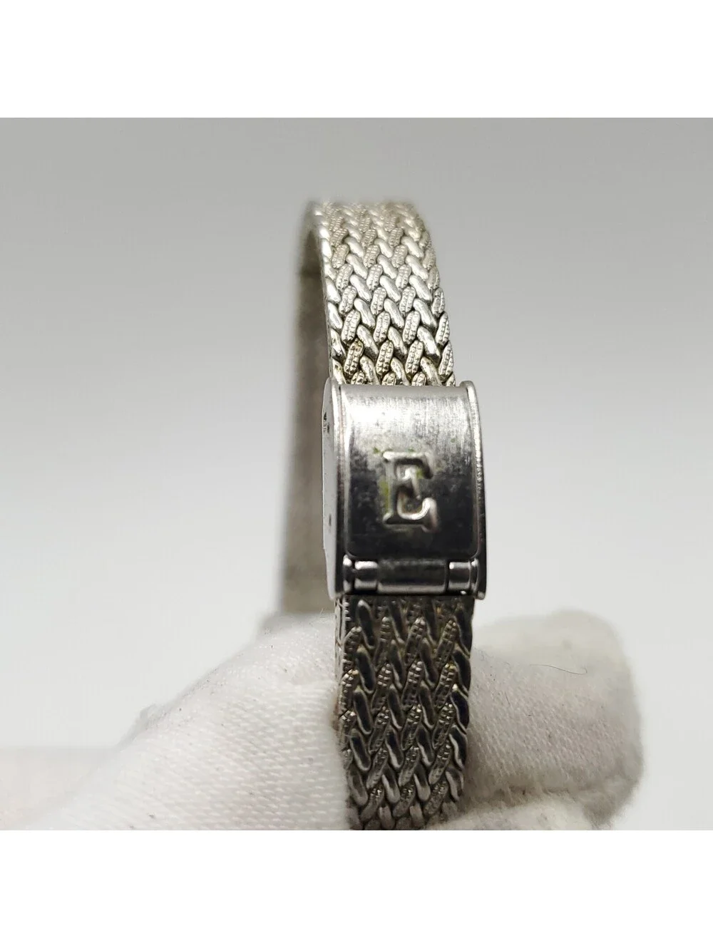 Vintage Embassy Watch Adjustable Mesh Band 16mm Square Womens New Battery